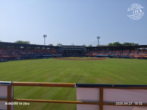 外野酷炫席 B區 2排2-9番からの景色